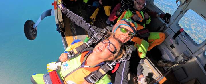 Offrir un saut en parachute pour la fête des mères
