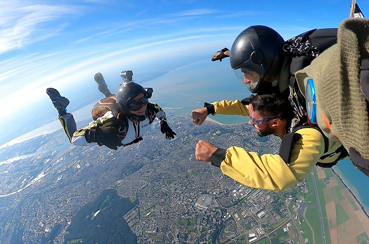 La vidéo, souvenir impérissable de votre baptême de saut en parachute