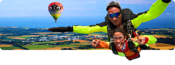 Saut en parachute à Le Val St Père - Saut de Montgolfière
