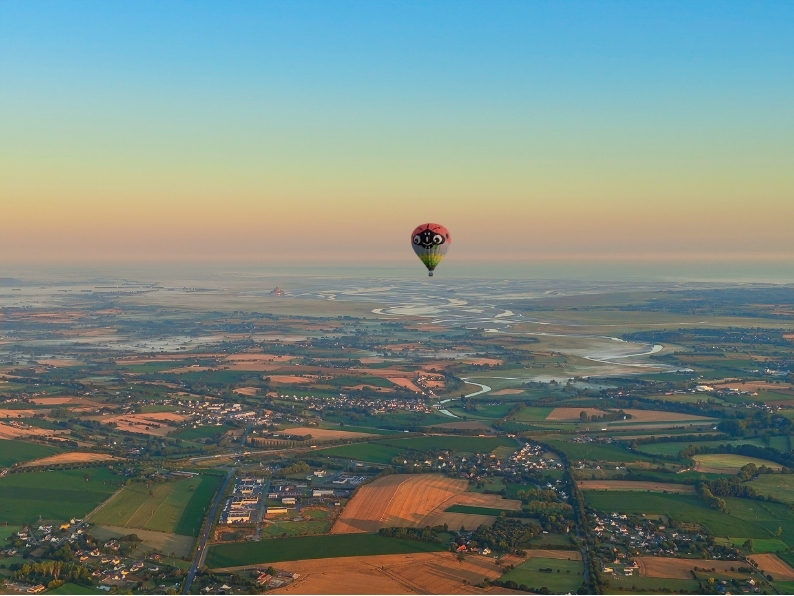 Le Val St Père - Saut de Montgolfière