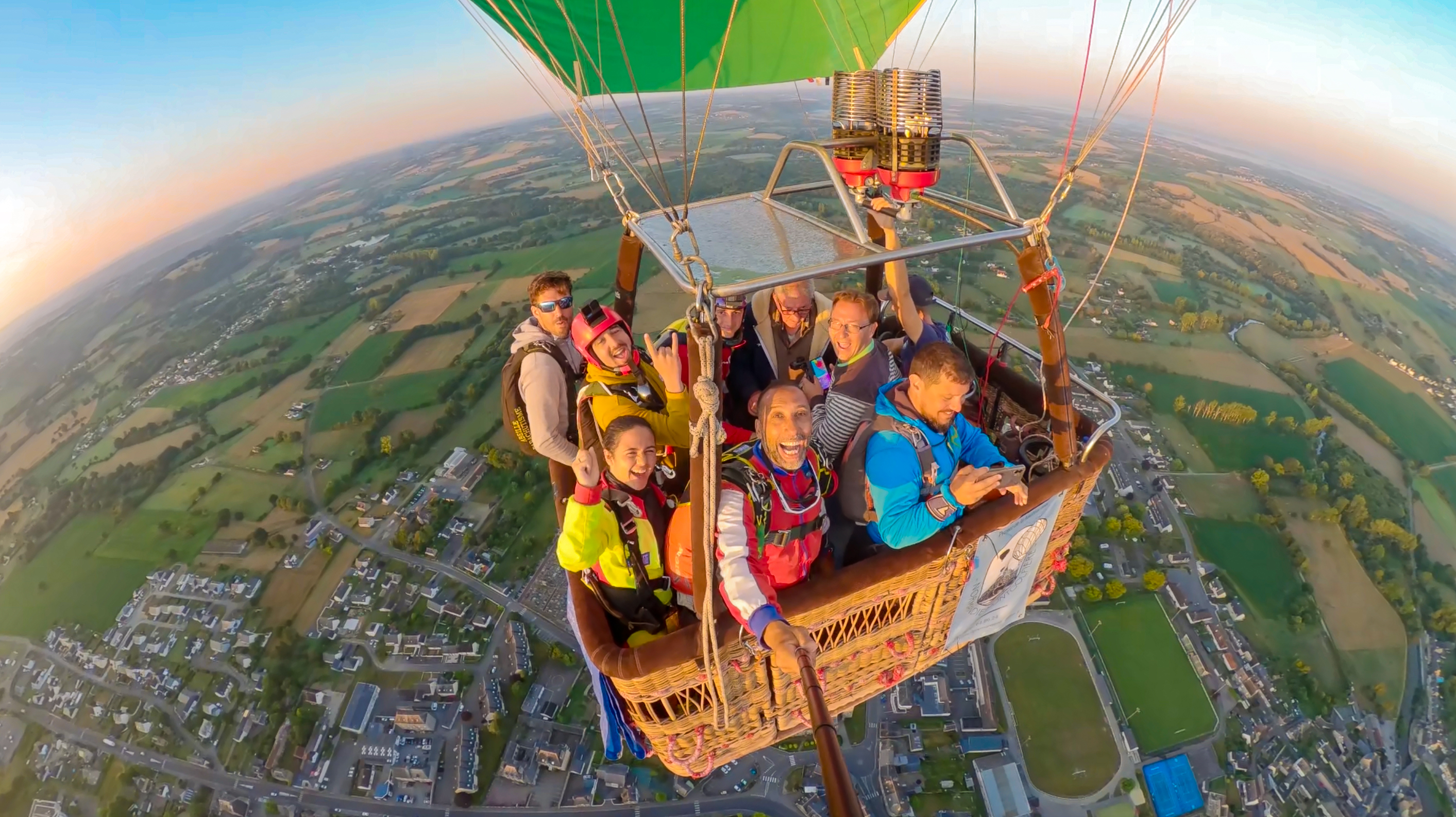 Le Val St Père - Saut de Montgolfière